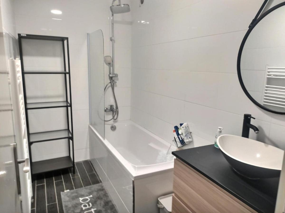 Chambre Privee 23M - Canape Lit - Wifi - Appart 120M Woippy Kültér fotó